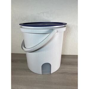UNIQUE Beautiful Tall Round Tupperware Bucket/Container 14.5L w/ Lid and Handle